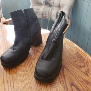 Naturalized Ankle Boots Size 9 W